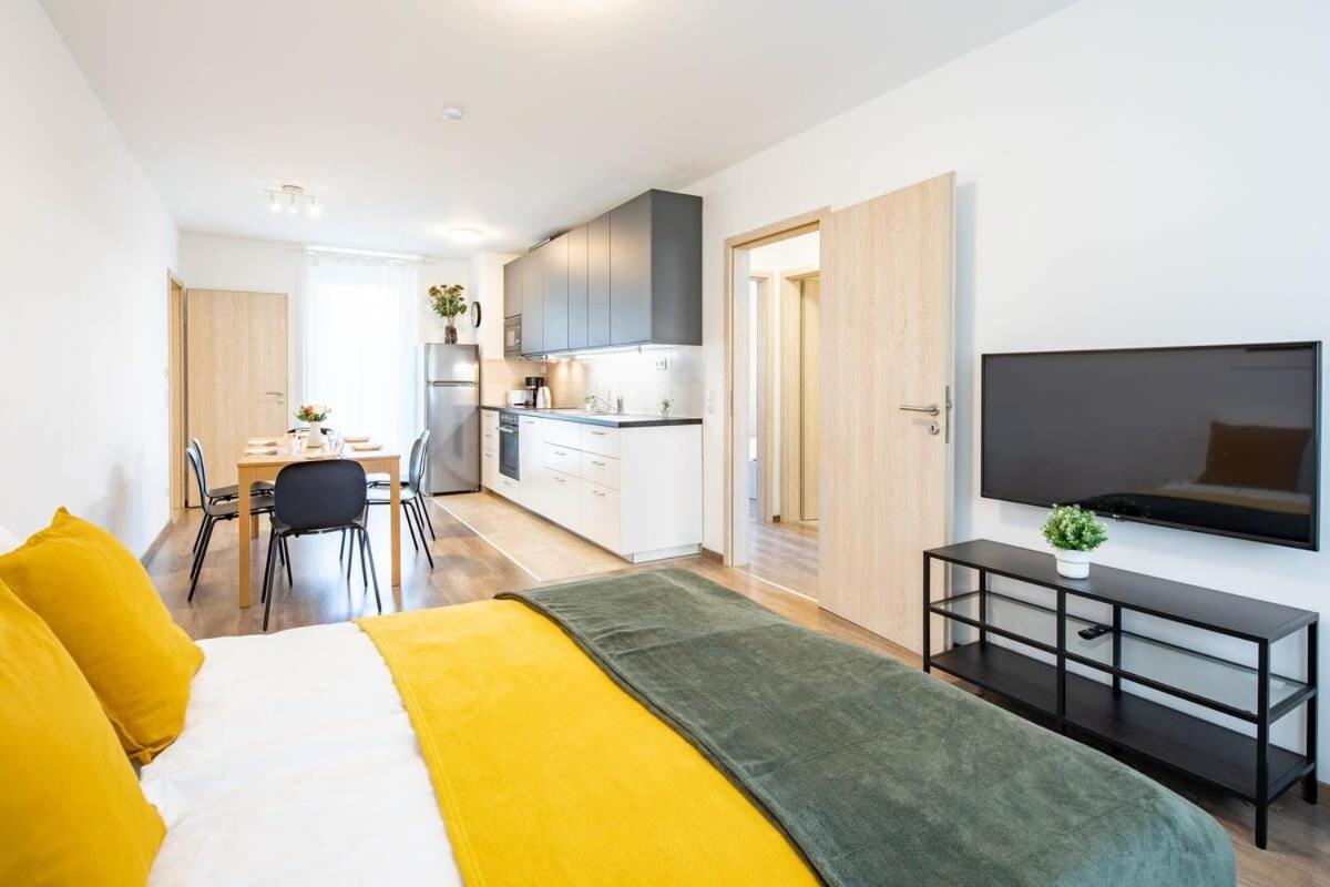 Central - Green Terrace - Modern Apartment Budapest Bagian luar foto